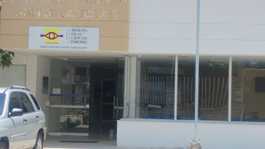 Morgue de Medicina Legal en alerta sanitaria por cuerpos en descomposición