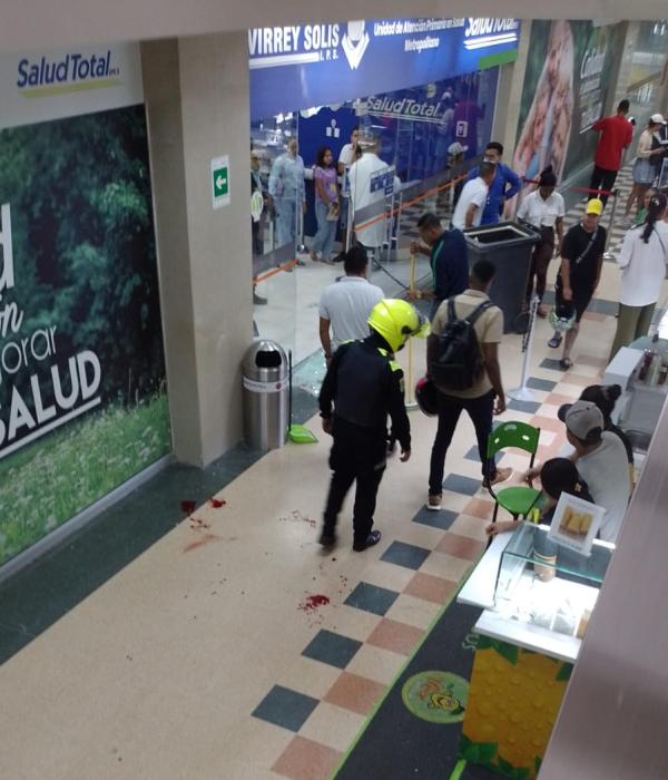 Balacera en centro comercial de Barranquilla durante robo a carro de valores